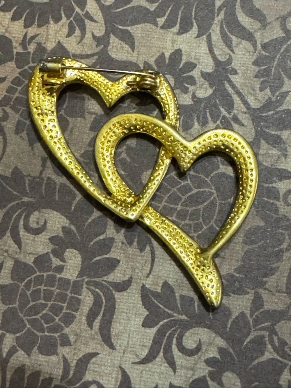 VINTAGE DOUBLE HEARTS BROOCH